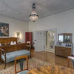 Otel Orphee - Grosses Haus