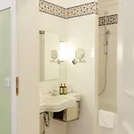 Orphee - Grosses Haus Otel 3*