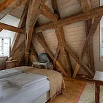 Orphee - Grosses Haus