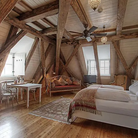 Orphee - Grosses Haus Hotell 3*