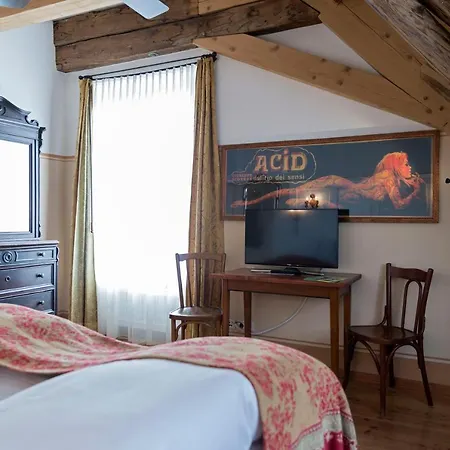 Orphee - Grosses Haus 3*