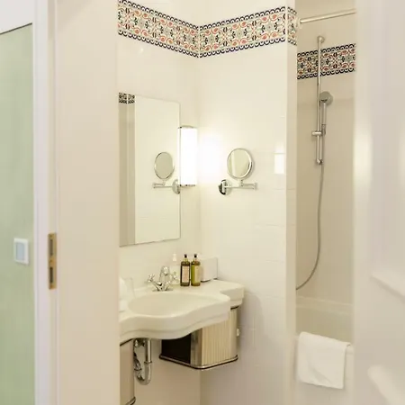 Orphee - Grosses Haus Hotell 3*