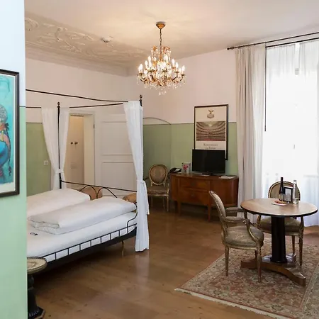 Orphée - Großes Haus 3* Ratisbonne