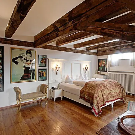 Orphee - Grosses Haus רגנסבורג