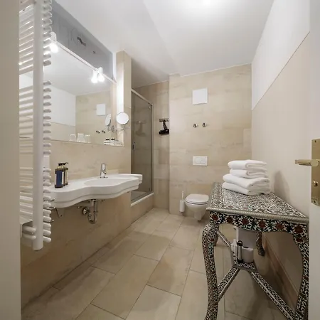 Orphee - Grosses Haus Hotel Regensburg