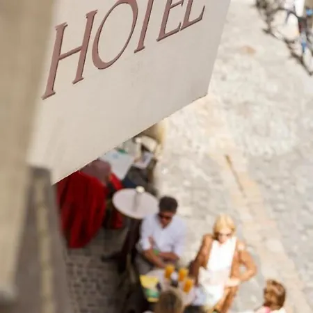 Orphee - Grosses Haus ホテル