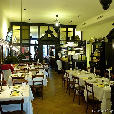Orphee - Grosses Haus Hotel 3*