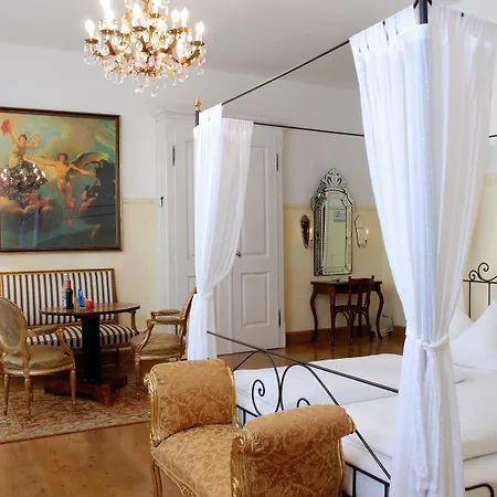 Orphee - Grosses Haus Hotel 3*