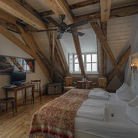 Orphée - Großes Haus Hotel
