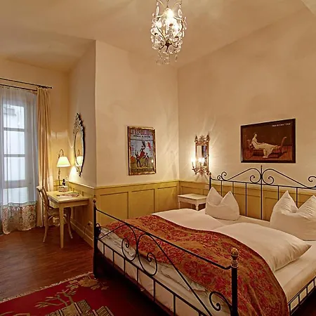 Otel Orphee - Grosses Haus