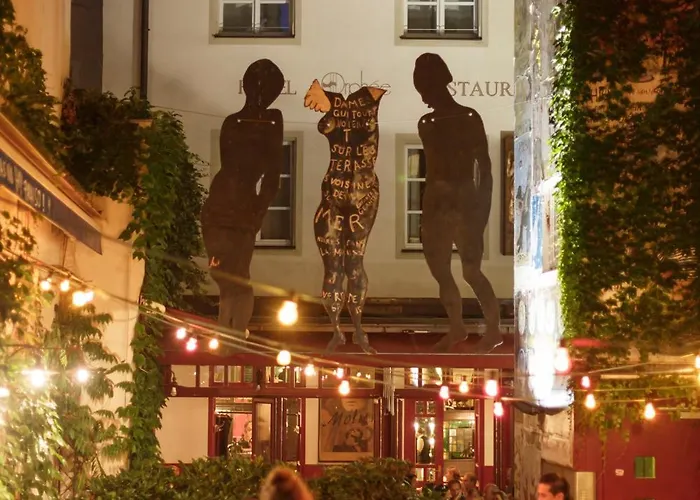 Orphee - Grosses Haus 3*