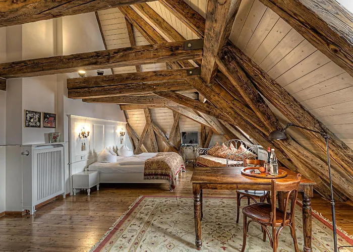 Orphee - Grosses Haus 3* Řezno