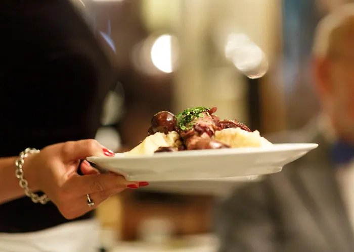 Orphee - Grosses Haus מלון רגנסבורג