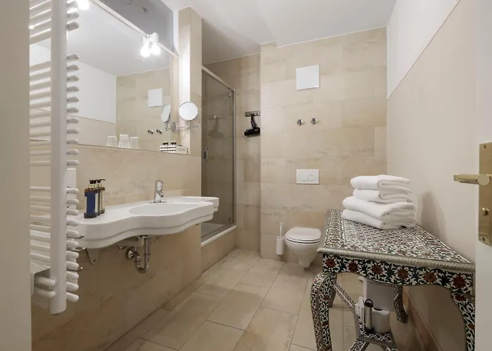 Orphee - Grosses Haus מלון רגנסבורג