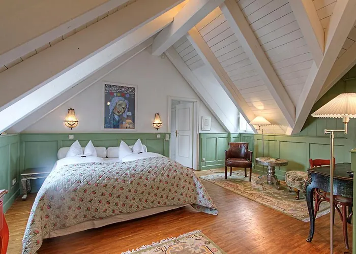 Orphee - Grosses Haus רגנסבורג