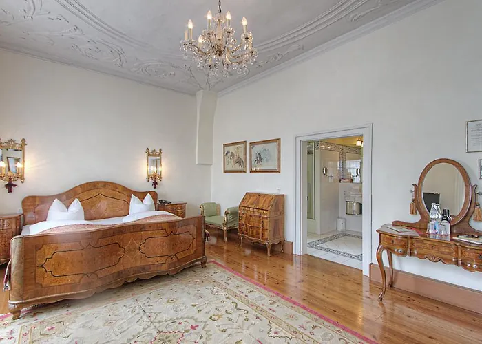 Orphee - Grosses Haus רגנסבורג