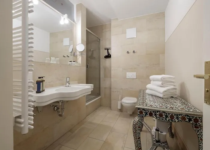 Orphee - Grosses Haus רגנסבורג